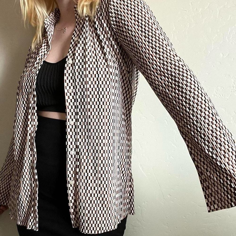 ❣️❣️2 for $20❣️❣️H&M Black and White Checkered Button Down Shirt
